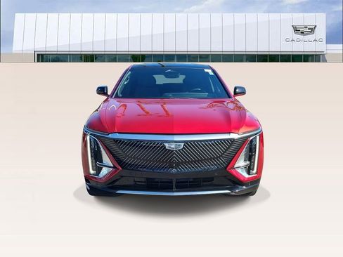 Certified 2024 Cadillac Lyriq Luxury image 3