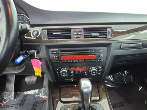 Used 2013 BMW 335i Convertible RWD image 13