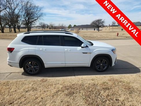 Used 2021 Volkswagen Atlas SE w/ Panoramic Sunroof Package image 2