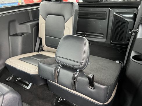 Used 2023 Ford Bronco Wildtrak AWD/4WD image 18
