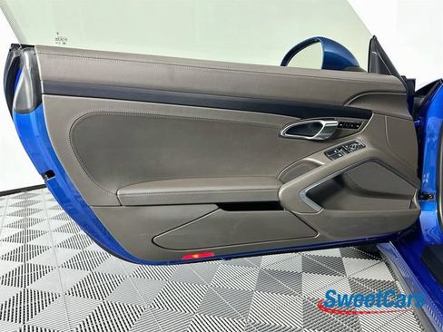 Used 2016 Porsche 911 Carrera GTS RWD image 37