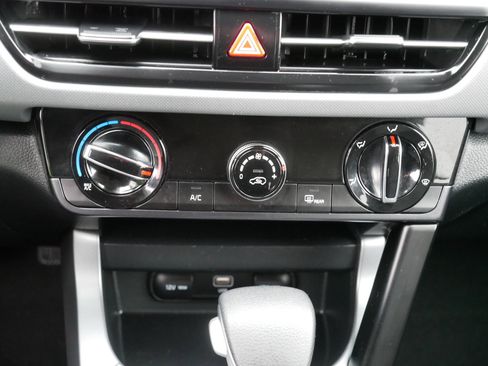 Certified 2024 Kia Seltos LX image 23