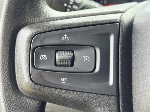 Used 2020 Chevrolet Silverado 1500 Custom w/ Custom Value Package RWD image 15