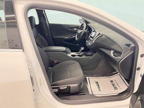 Certified 2024 Chevrolet Malibu LT image 6