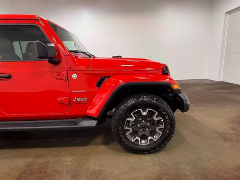 Used 2024 Jeep Wrangler Unlimited Sahara w/ Safety Group AWD/4WD image 30