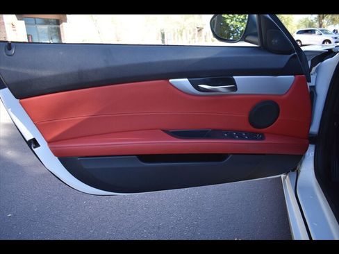 Used 2016 BMW Z4 sDrive28i RWD image 24