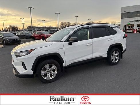 Used 2019 Toyota RAV4 LE image 14
