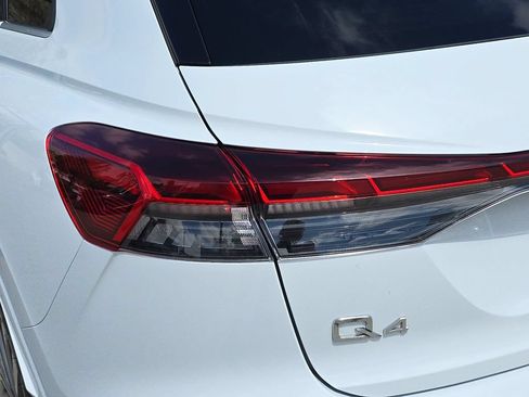 Used 2023 Audi Q4 e-tron Premium Plus w/ Premium Plus RWD image 37