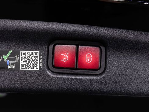 Certified 2025 Mercedes-Benz C 300 C 300 image 32