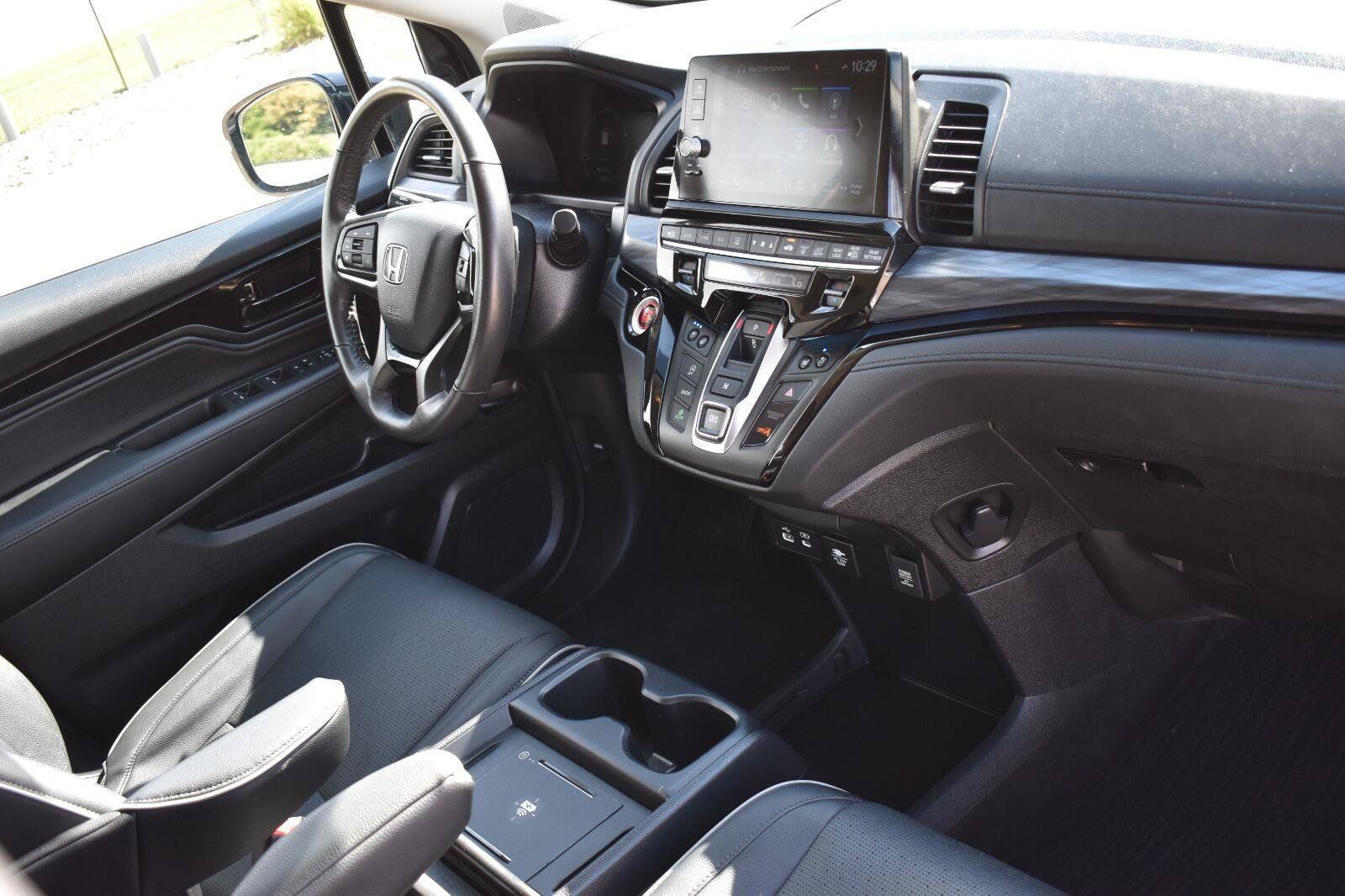 Used 2025 Honda Odyssey Elite image 15