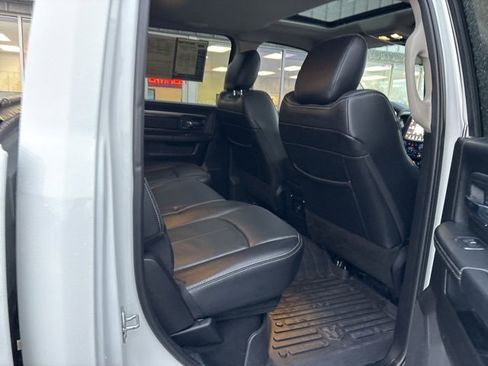 Used 2018 RAM 2500 Laramie w/ Sport Appearance Group image 13