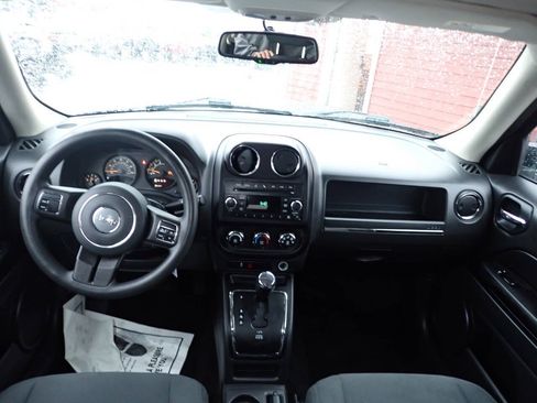 Used 2014 Jeep Patriot Sport w/ Power Value Group FWD image 10