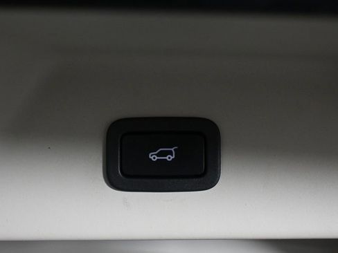 Used 2020 Land Rover Range Rover HSE image 30