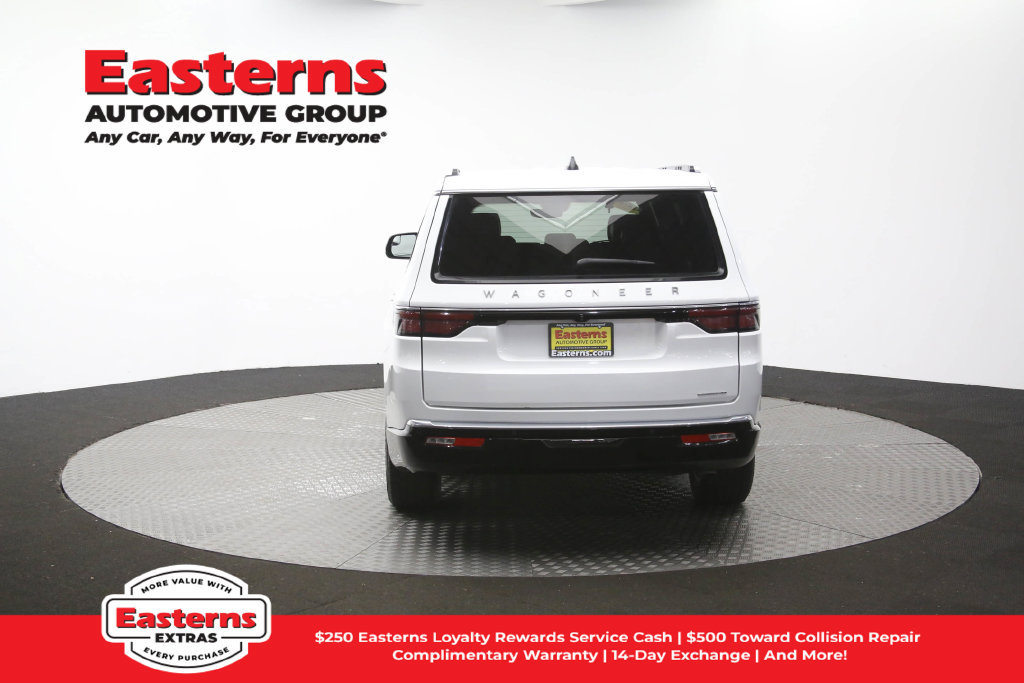Used 2024 Jeep Wagoneer Series II AWD/4WD image 39