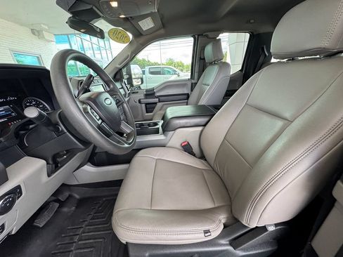 Used 2020 Ford F250 XLT w/ XLT Value Package RWD image 11
