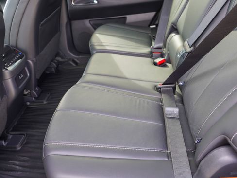 Certified 2025 INFINITI QX60 Luxe w/ Black Edition image 23