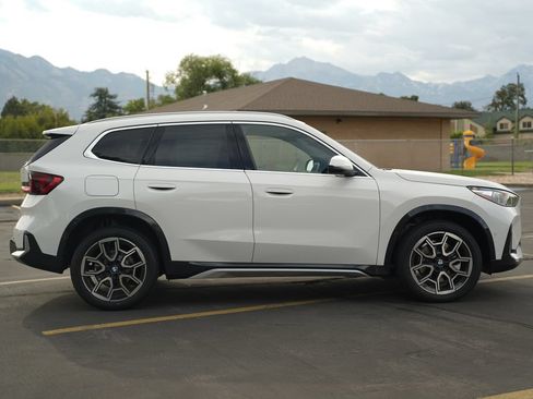 New 2026 BMW X1 xDrive28i w/ Convenience Package AWD/4WD image 6