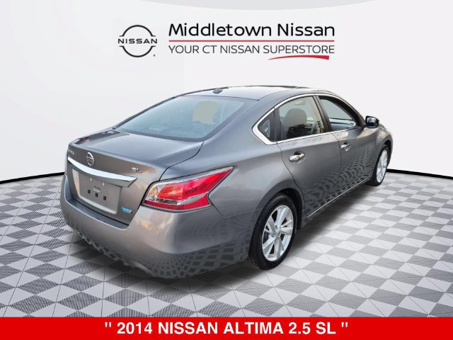 Used 2014 Nissan Altima 2.5 SL w/ Moonroof Package FWD image 3