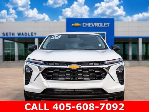Used 2026 Chevrolet Trax LS w/ Driver Confidence Package FWD image 48