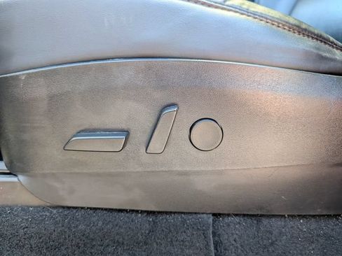 Used 2020 Tesla Model Y Long Range AWD/4WD image 16