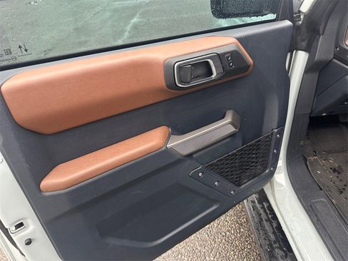 Used 2023 Ford Bronco Outer Banks image 11
