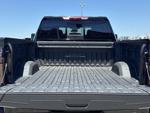 New 2026 GMC Sierra 2500 AT4 w/ AT4 Premium Plus Package AWD/4WD image 27