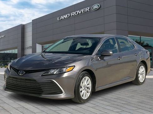 Used 2024 Toyota Camry LE image 1