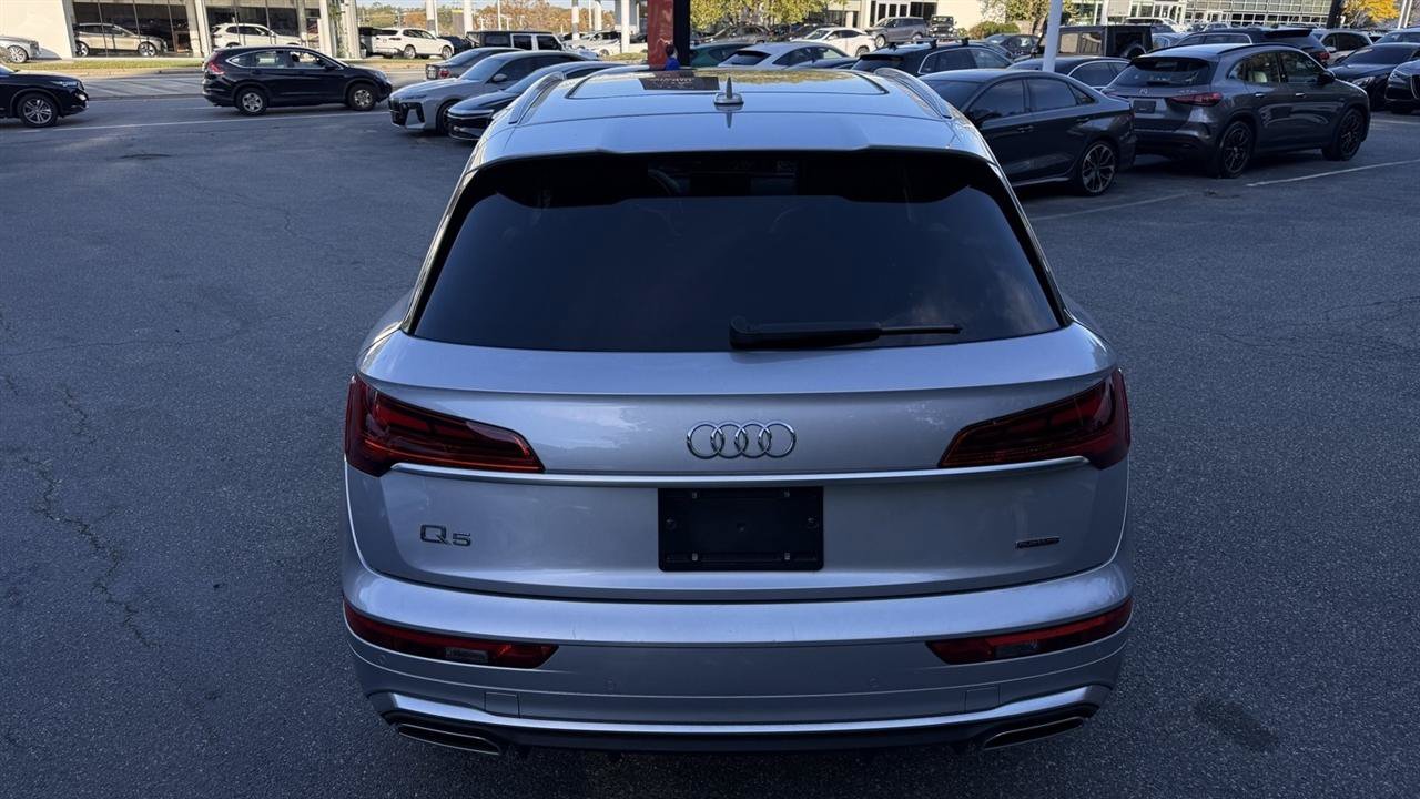Used 2023 Audi Q5 2.0T Premium Plus w/ Premium Plus Package AWD/4WD image 12
