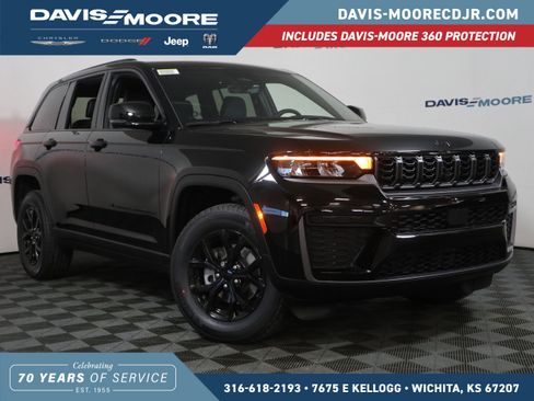 New 2026 Jeep Grand Cherokee Altitude AWD/4WD image 1