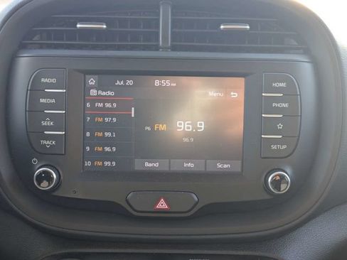 Used 2020 Kia Soul LX FWD image 16