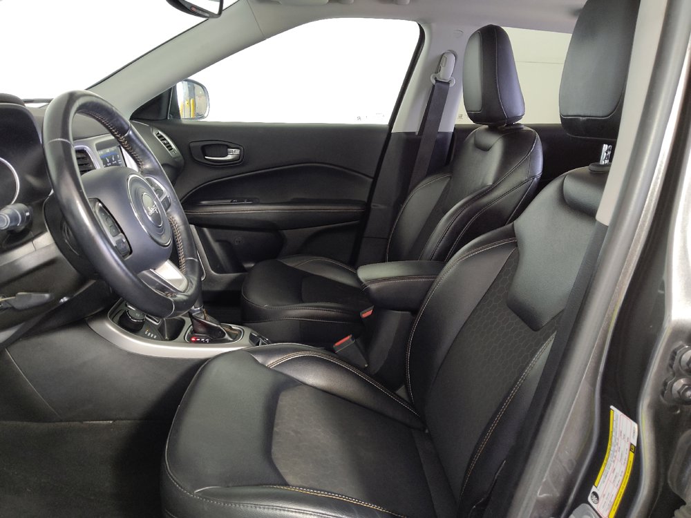 Used 2018 Jeep Compass Latitude w/ Popular Equipment Group AWD/4WD image 17