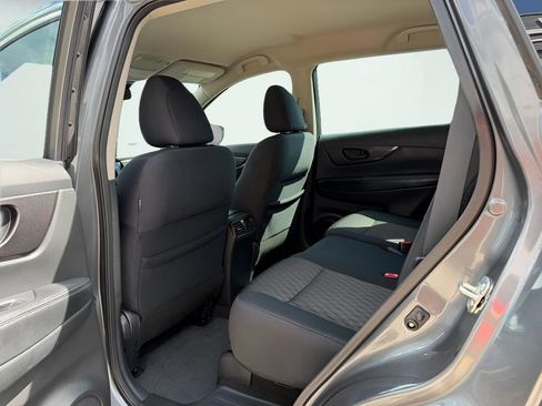 Used 2019 Nissan Rogue S FWD image 22