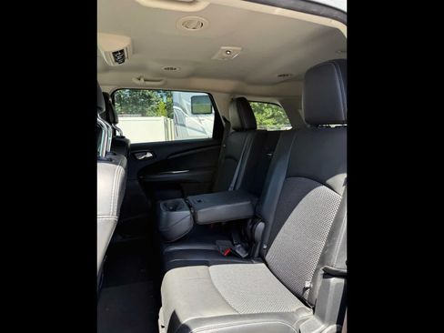 Used 2018 Dodge Journey Crossroad AWD/4WD image 12