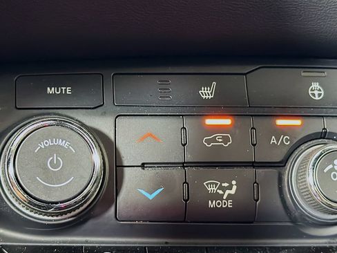 Used 2023 Dodge Durango GT AWD/4WD image 21