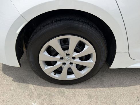Used 2021 Toyota Corolla LE w/ Carpet Mat Package (TMS) FWD image 15