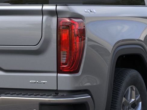 New 2026 GMC Sierra 1500 SLT AWD/4WD image 11