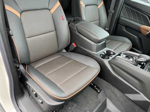 New 2026 GMC Canyon AT4 w/ Technology Plus Package AWD/4WD image 21