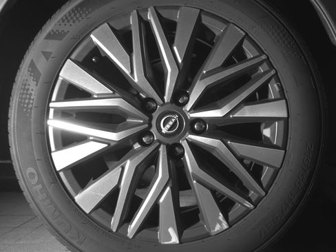 Used 2025 Nissan Altima 2.5 SV image 15