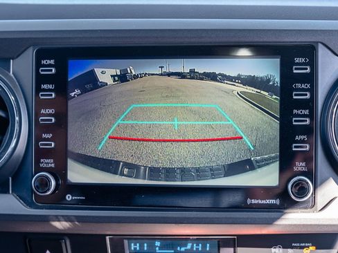 Used 2022 Toyota Tacoma TRD Off-Road image 28