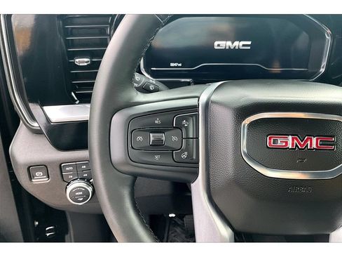 Used 2025 GMC Sierra 2500 SLT w/ SLT Premium Package AWD/4WD image 12