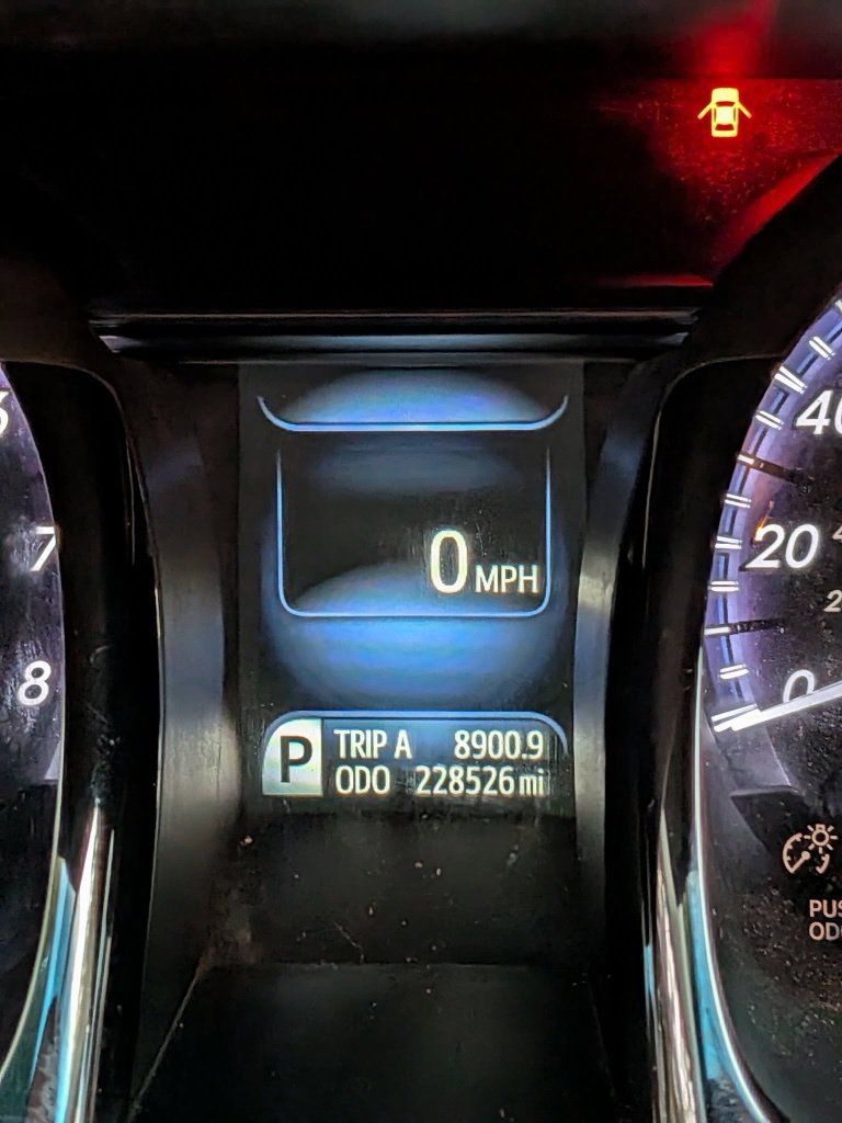 Used 2013 Toyota Avalon XLE FWD image 2