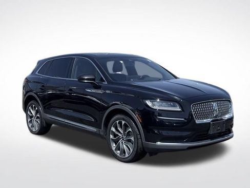 Used 2022 Lincoln Nautilus Reserve AWD/4WD image 4