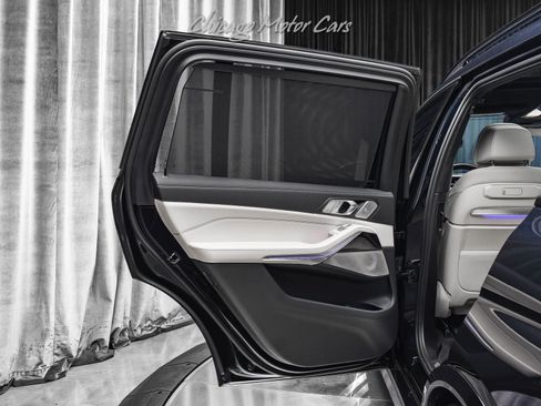 Used 2024 BMW ALPINA XB7 image 45