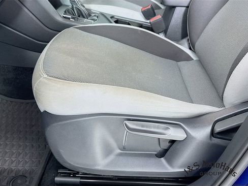 Used 2022 Volkswagen Taos S image 23