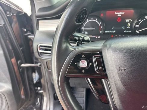 Used 2021 Lincoln Corsair AWD w/ Equipment Group 101A image 16