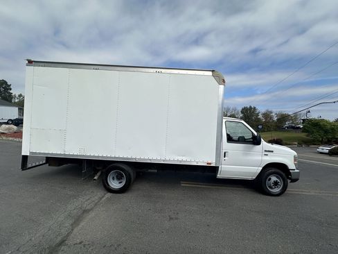 Used 2013 Ford E-350 and Econoline 350 Super Duty w/ Payload Pkg image 6