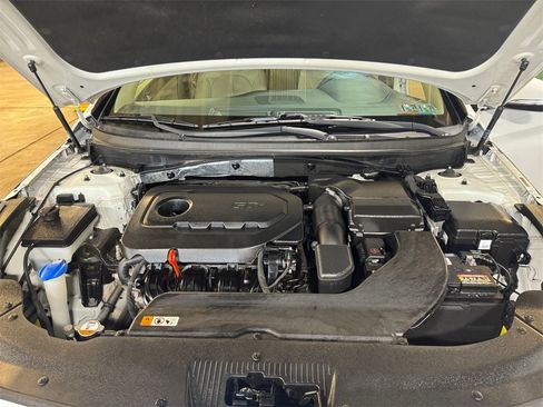 Used 2015 Hyundai Sonata Limited w/ Option Group 06 image 27