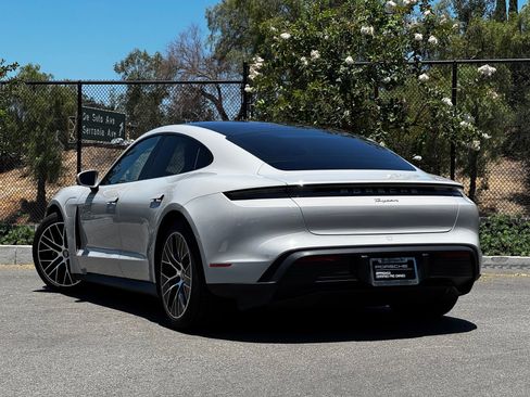 Used 2021 Porsche Taycan RWD image 6