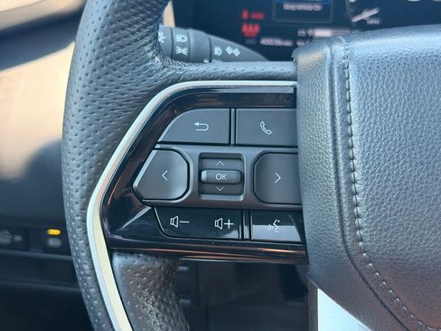 Used 2024 Toyota Tundra Platinum AWD/4WD image 32