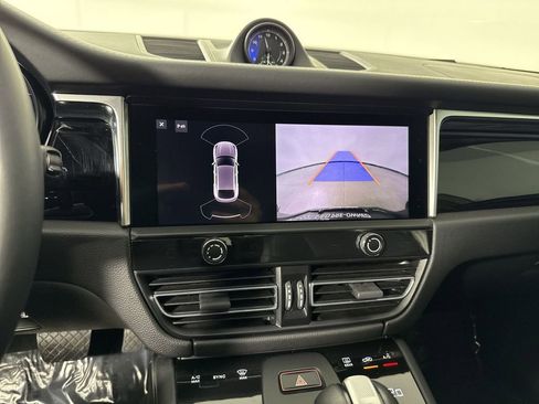 Certified 2024 Porsche Macan S w/ Premium Plus Package AWD/4WD image 29
